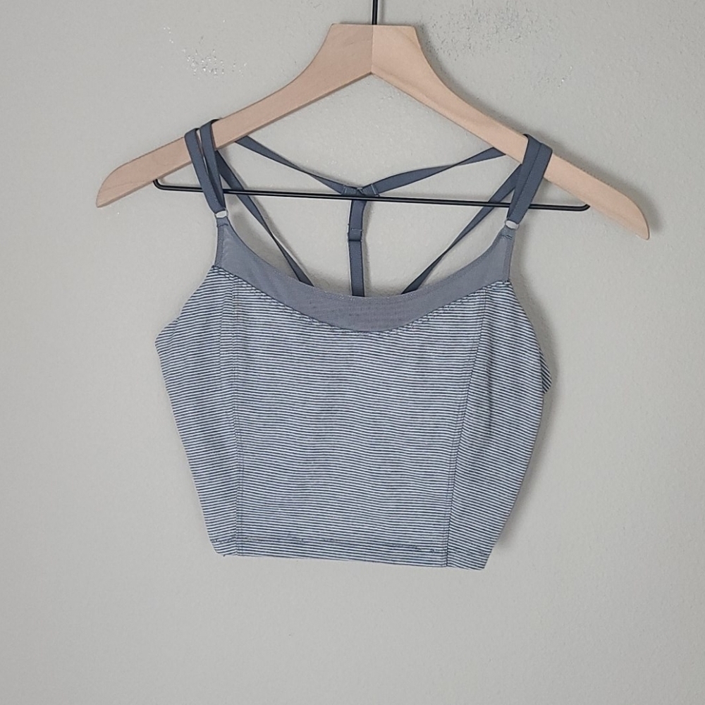 Old Navy Active Go-Dry Sports Bra